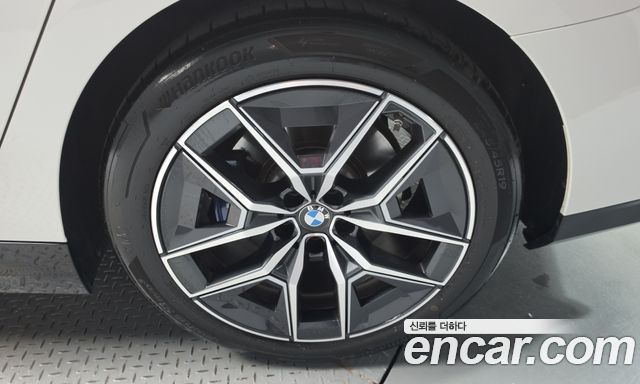 BMW 5 Series (G60) 523d M Sport 2025 — фото 21