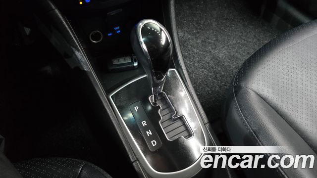 Hyundai Accent (New) Diesel WIT 1.6 VGT Premium 2014 — фото 9
