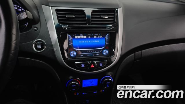 Hyundai Accent (New) Diesel WIT 1.6 VGT Premium 2014 — фото 16
