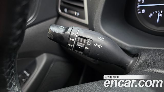 Hyundai Tucson Gasoline 1.6 turbo 2WD Modern 2018 — фото 19