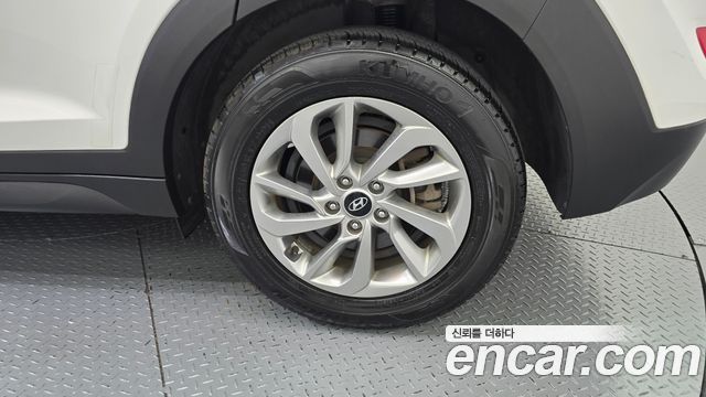 Hyundai Tucson Gasoline 1.6 turbo 2WD Modern 2018 — фото 21