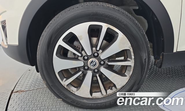 KG Mobility (SsangYong) Korando C 2.0 CVT 2WD Deluxe 2015 — фото 5