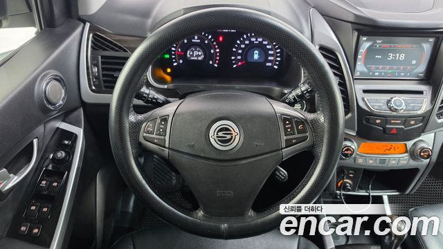 KG Mobility (SsangYong) Korando C 2.0 CVT 2WD Deluxe 2015 — фото 14