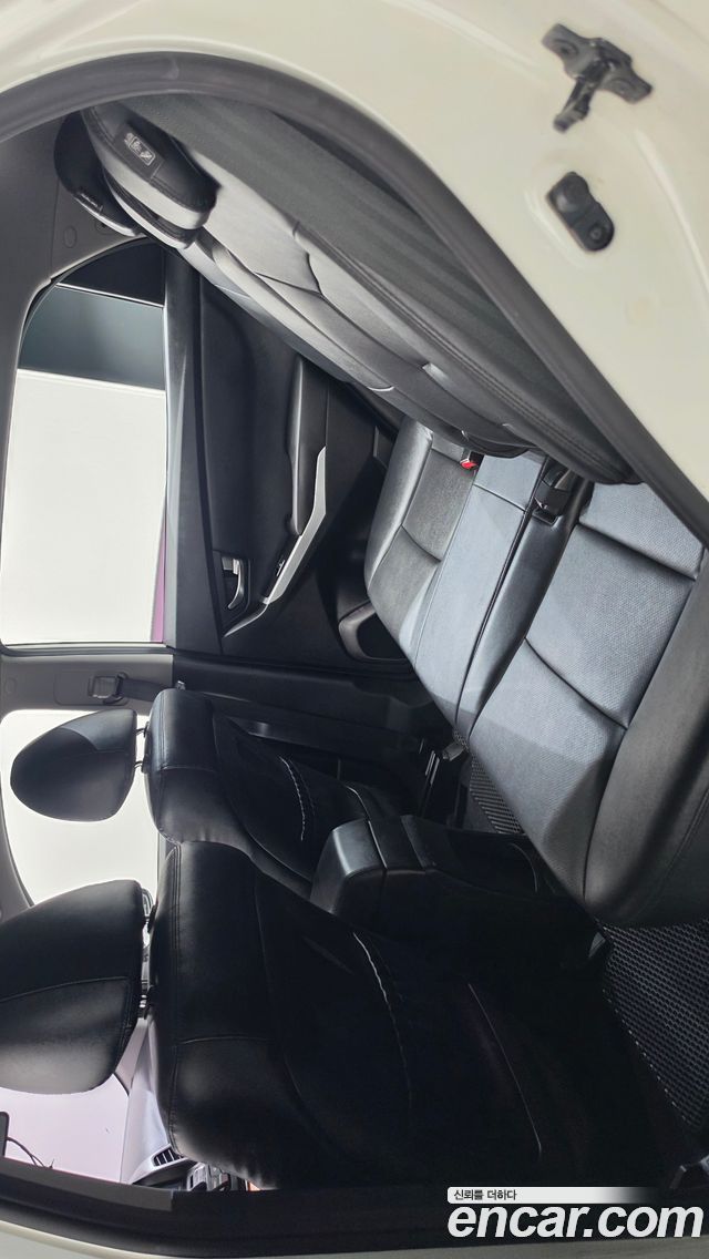 KG Mobility (SsangYong) Korando C 2.0 CVT 2WD Deluxe 2015 — фото 19