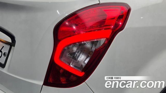 KG Mobility (SsangYong) Korando C 2.0 CVT 2WD Deluxe 2015 — фото 23