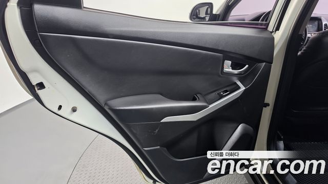 KG Mobility (SsangYong) Korando C 2.0 CVT 2WD Deluxe 2015 — фото 25