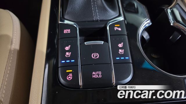 Kia Carnival 9-Seater Prstige 2020 — фото 15