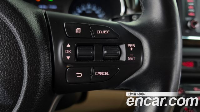 Kia Carnival 9-Seater Prstige 2020 — фото 17