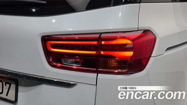 Kia Carnival 9-Seater Prstige 2020 — фото 23
