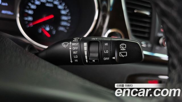 Kia Carnival 9-Seater Prstige 2020 — фото 27