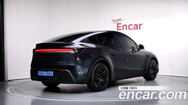 Tesla Model Y Premium Long Range AWD 2026 — фото 2