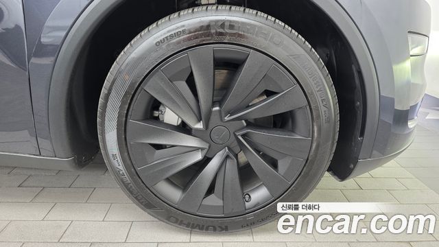 Tesla Model Y Premium Long Range AWD 2026 — фото 21