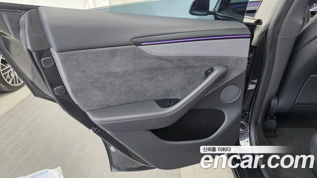 Tesla Model Y Premium Long Range AWD 2026 — фото 25