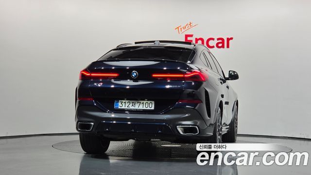 BMW X6 (G06) xDrive40i M Sport 2025 — фото 4
