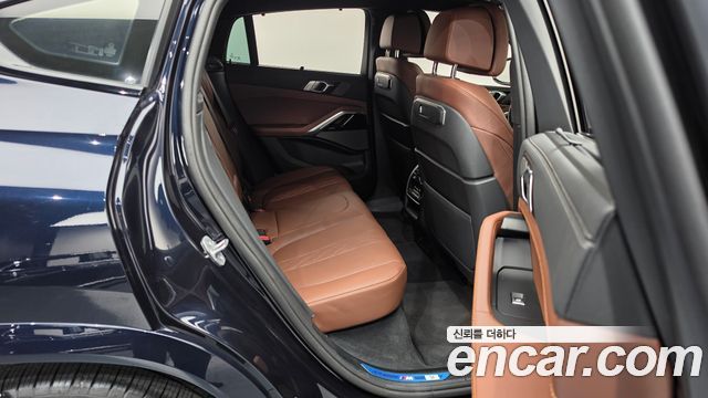 BMW X6 (G06) xDrive40i M Sport 2025 — фото 11