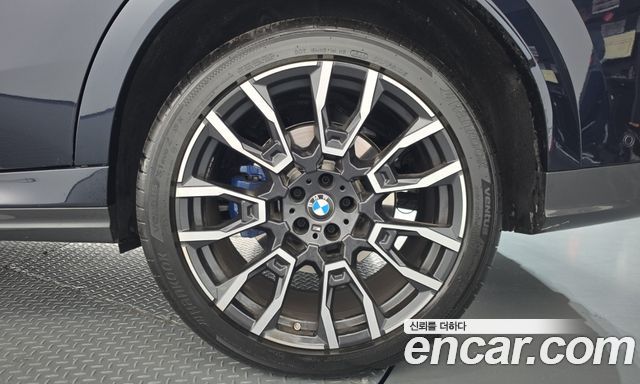 BMW X6 (G06) xDrive40i M Sport 2025 — фото 21
