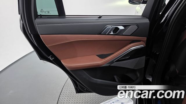 BMW X6 (G06) xDrive40i M Sport 2025 — фото 25