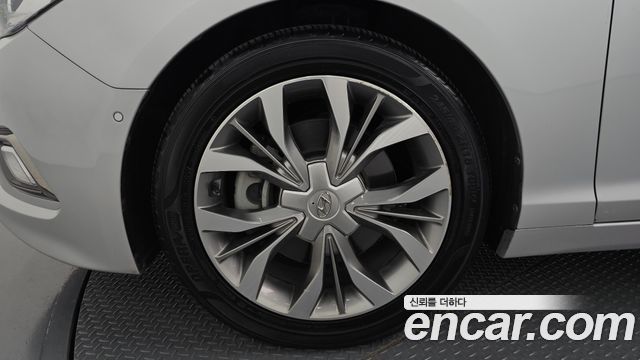 Hyundai Sonata (LF) 2.0 Premium Special 2016 — фото 5