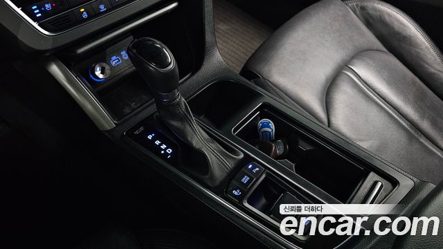 Hyundai Sonata (LF) 2.0 Premium Special 2016 — фото 9