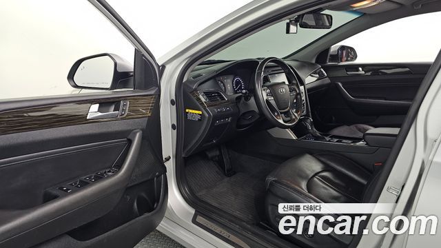 Hyundai Sonata (LF) 2.0 Premium Special 2016 — фото 10