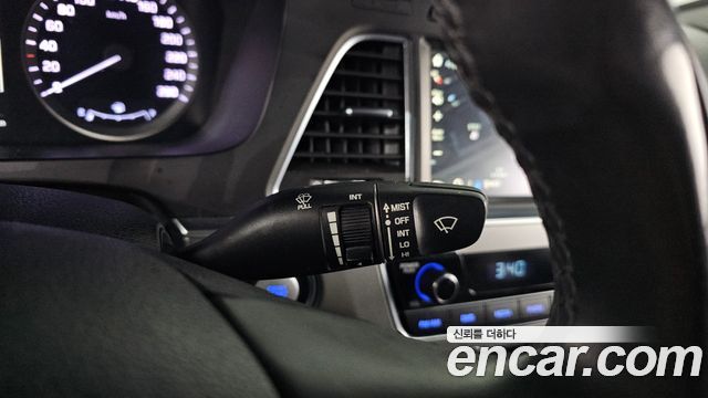 Hyundai Sonata (LF) 2.0 Premium Special 2016 — фото 27