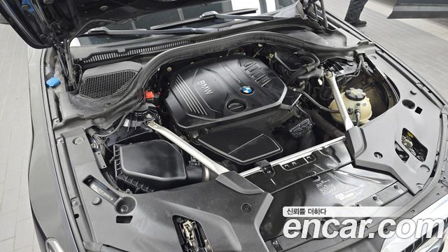 BMW 5 Series (G30) 520d xDrive M Sport Package Plus 2018 — фото 6