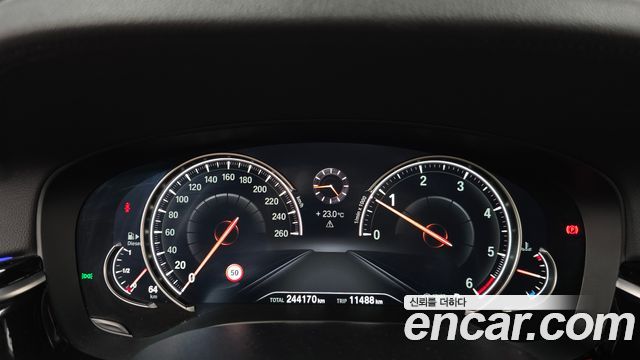 BMW 5 Series (G30) 520d xDrive M Sport Package Plus 2018 — фото 8