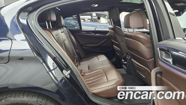 BMW 5 Series (G30) 520d xDrive M Sport Package Plus 2018 — фото 12