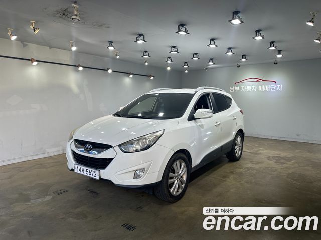 Hyundai Tucson ix Diesel 2WD LX20 Premier 2011 — фото 1