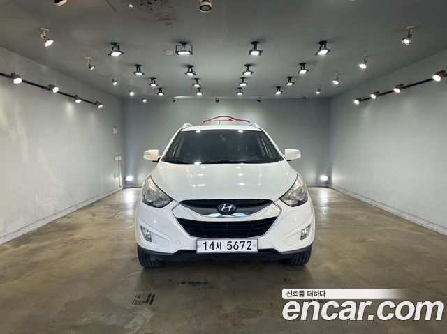 Hyundai Tucson ix Diesel 2WD LX20 Premier 2011 — фото 2