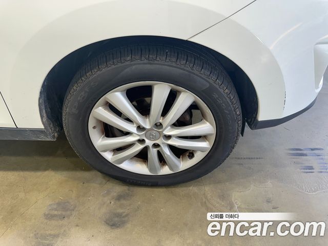 Hyundai Tucson ix Diesel 2WD LX20 Premier 2011 — фото 7