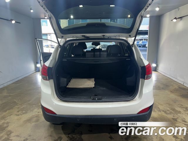 Hyundai Tucson ix Diesel 2WD LX20 Premier 2011 — фото 21