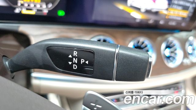 Mercedes-Benz E-Class (W213) E300 4MATIC Exclusive 2018 — фото 9