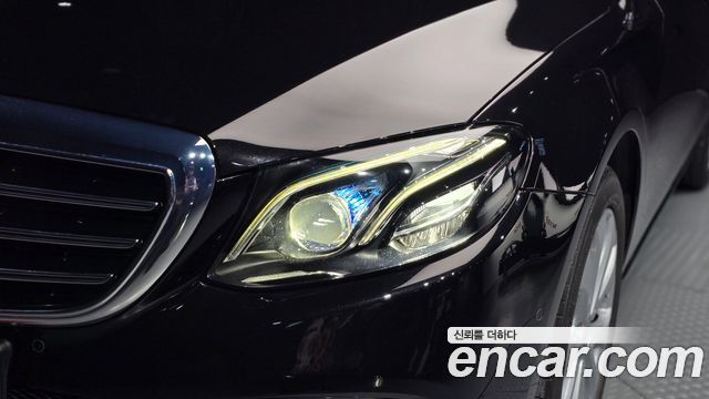 Mercedes-Benz E-Class (W213) E300 4MATIC Exclusive 2018 — фото 22