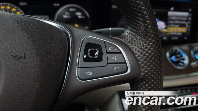 Mercedes-Benz E-Class (W213) E300 4MATIC Exclusive 2018 — фото 31