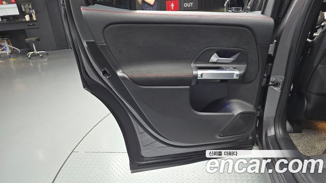 Mercedes-Benz GLB-Class (X247) GLB250 4MATIC 2020 — фото 25