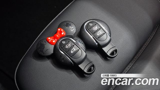 MINI Cooper Classic Third Generation 2024 — фото 14