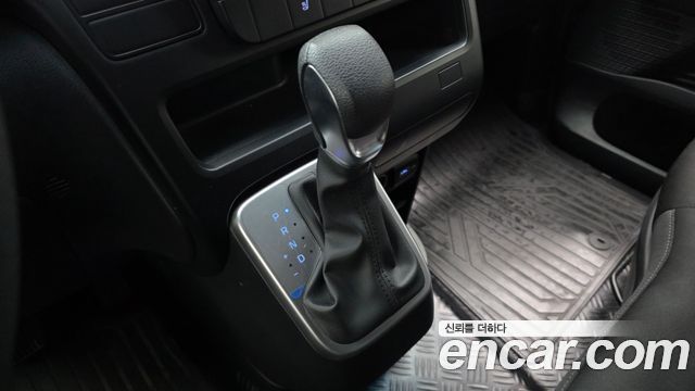 Hyundai Staria Cargo 3-Seater Smart 2023 — фото 9