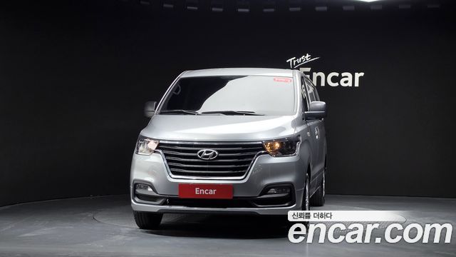 Hyundai Grand Starex Van 3-Seater Smart 2020 — фото 3