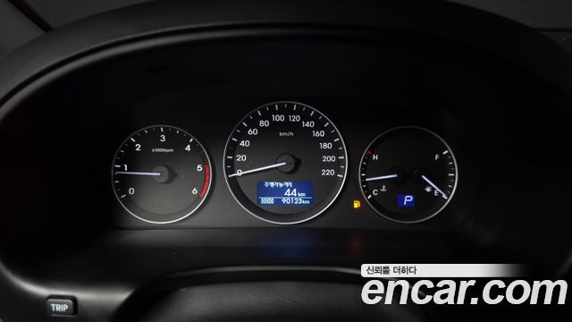 Hyundai Grand Starex Van 3-Seater Smart 2020 — фото 8