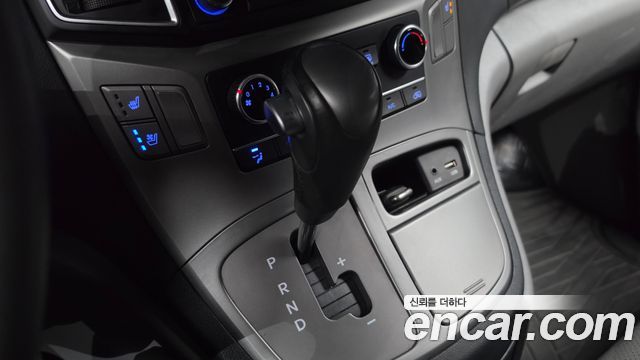 Hyundai Grand Starex Van 3-Seater Smart 2020 — фото 9