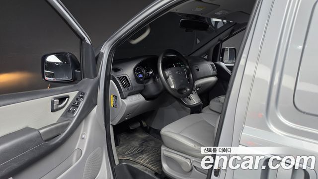Hyundai Grand Starex Van 3-Seater Smart 2020 — фото 10