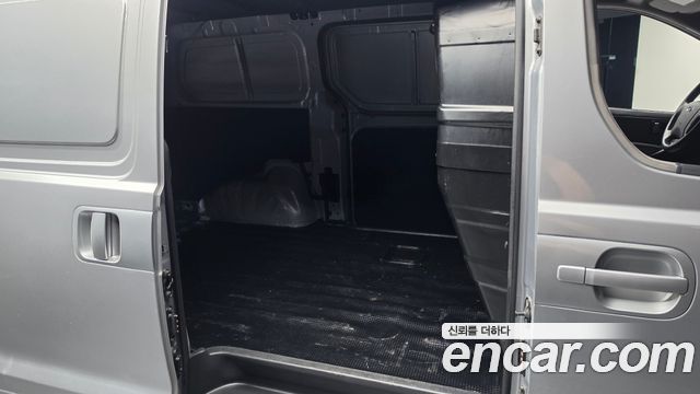 Hyundai Grand Starex Van 3-Seater Smart 2020 — фото 12