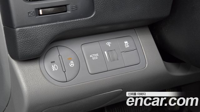 Hyundai Grand Starex Van 3-Seater Smart 2020 — фото 19