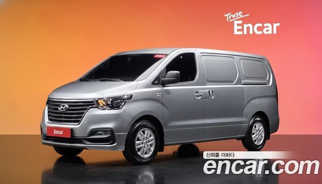 Hyundai Grand Starex Van 3-Seater Smart 2020 — фото 1