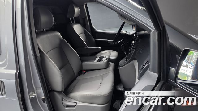 Hyundai Grand Starex Van 3-Seater Smart 2020 — фото 26