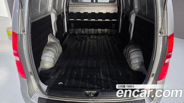 Hyundai Grand Starex Van 3-Seater Smart 2020 — фото 29