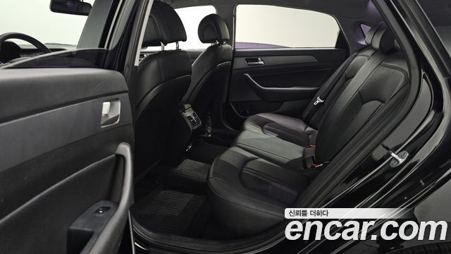 Hyundai Sonata (LF) 2.0 Style Special 2017 — фото 11
