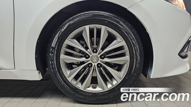 Hyundai Grandeur (HG) HG240 Modern 2015 — фото 21