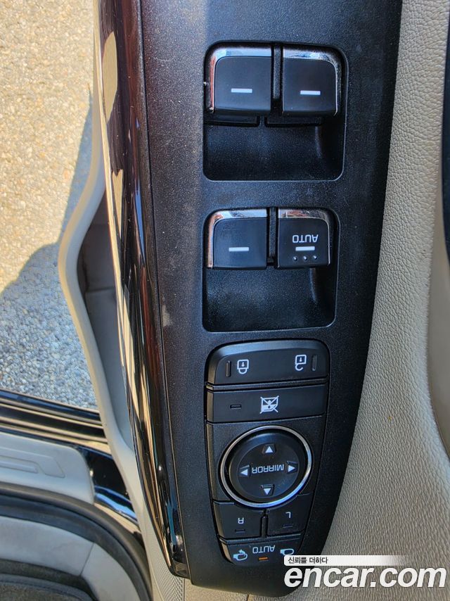 Kia Carnival 9-Seater Prstige 2020 — фото 15